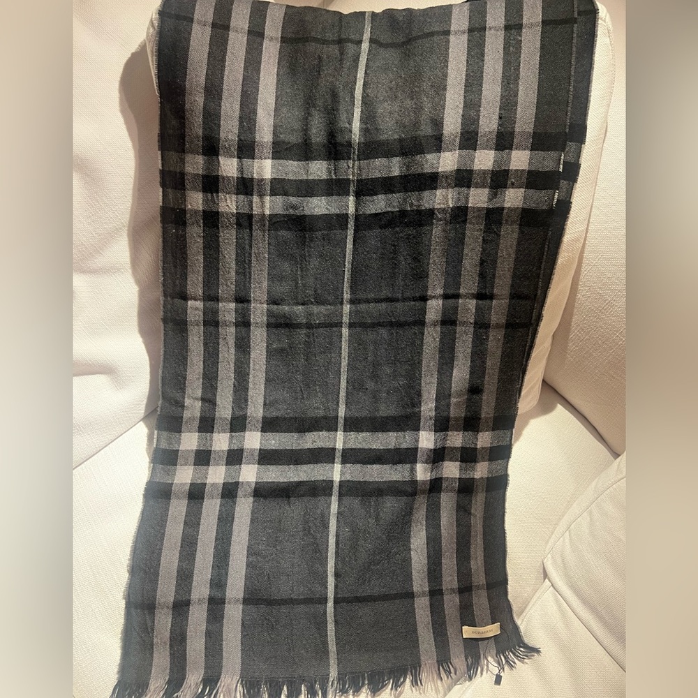 Burberry check scarf, wool